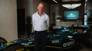 Adrian Newey, nový šéf týmu Aston Martin F1 od sezóny 2026.
